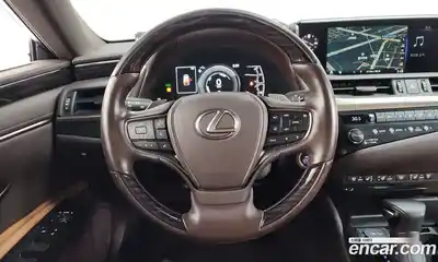 Lexus ES 2020 2.5 Автомат в Москве № 214671, миниатюра 2