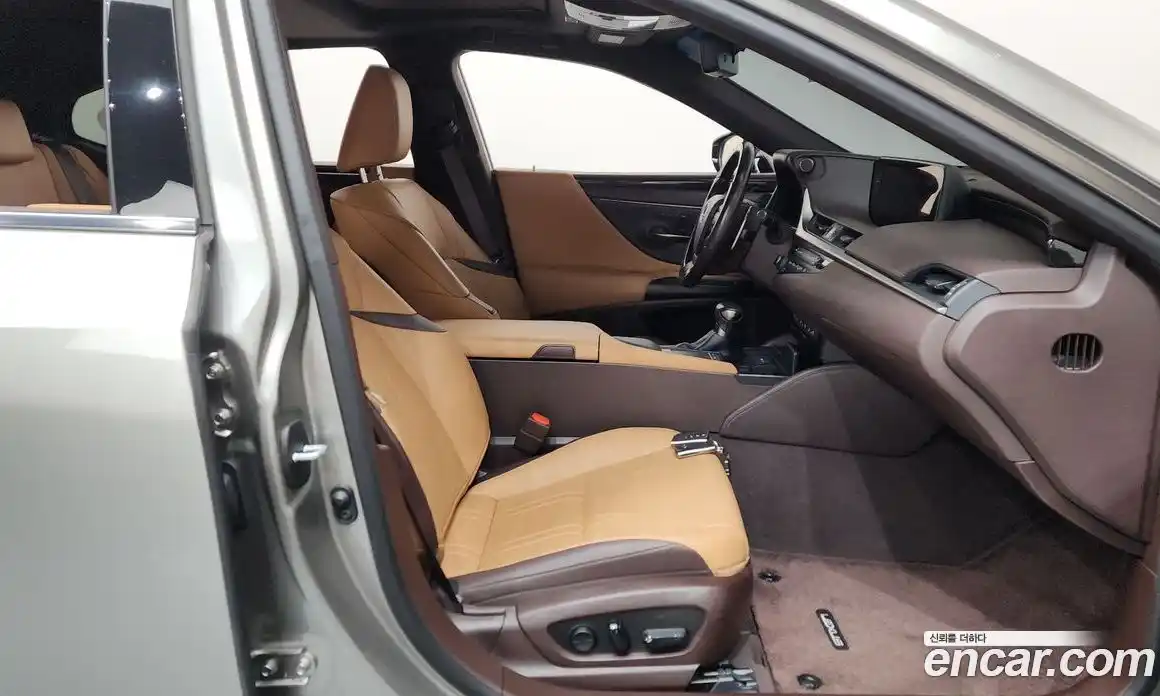 Lexus ES 2020 2.5 Автомат в Москве № 214671, фото 5