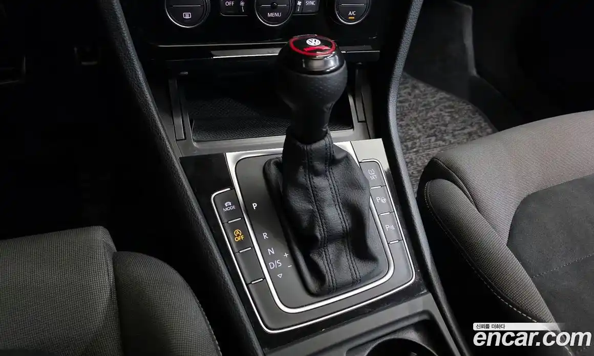 Volkswagen Golf 2015 2.0 Автомат в Москве № 215335, фото 16