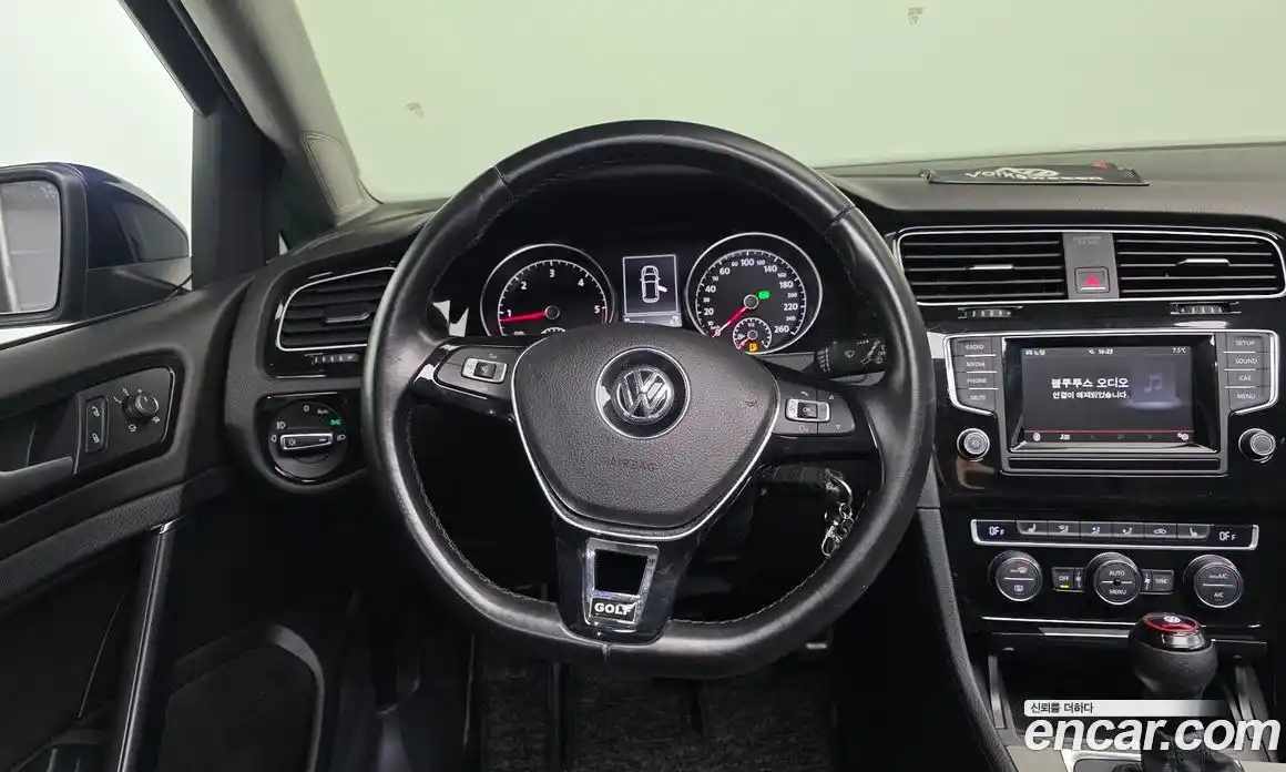 Volkswagen Golf 2015 2.0 Автомат в Москве № 215335, фото 8