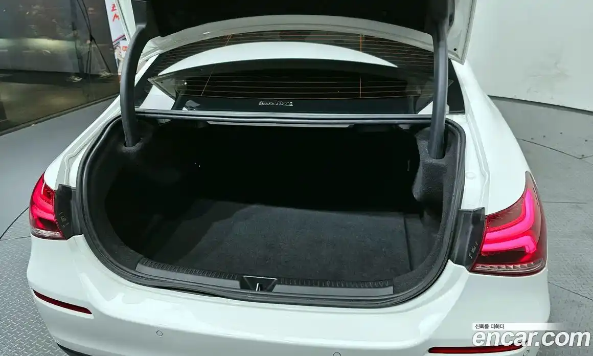 Mercedes-Benz A-Class 2020 2.0 Автомат в Москве № 225450, фото 18