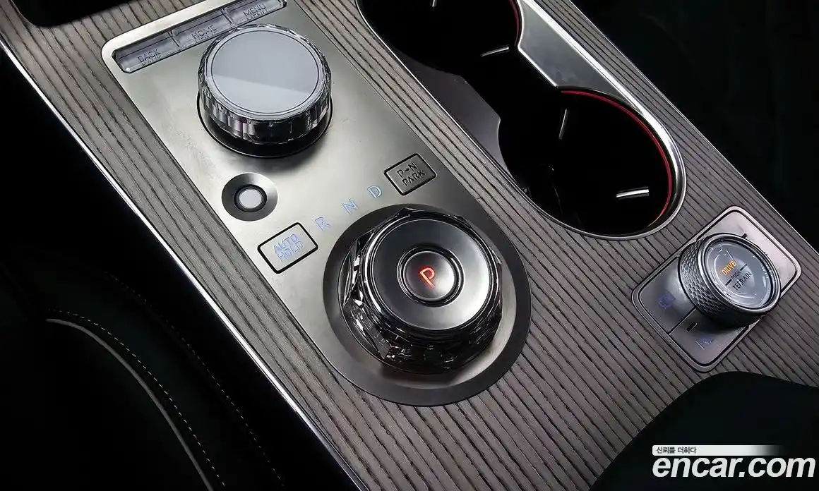 Genesis GV80 2024 2.5 Автомат в Москве № 22743, фото 17