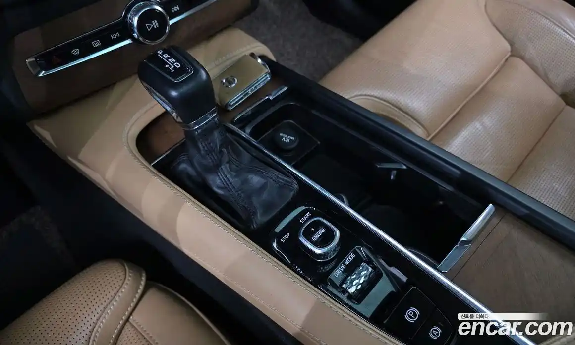 Volvo XC90 2016 2.0 Автомат в Москве № 230651, фото 3