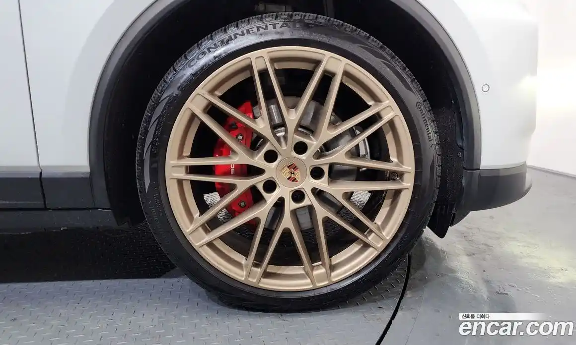 Porsche Macan 2025 0.2 Автомат в Москве № 230915, фото 3