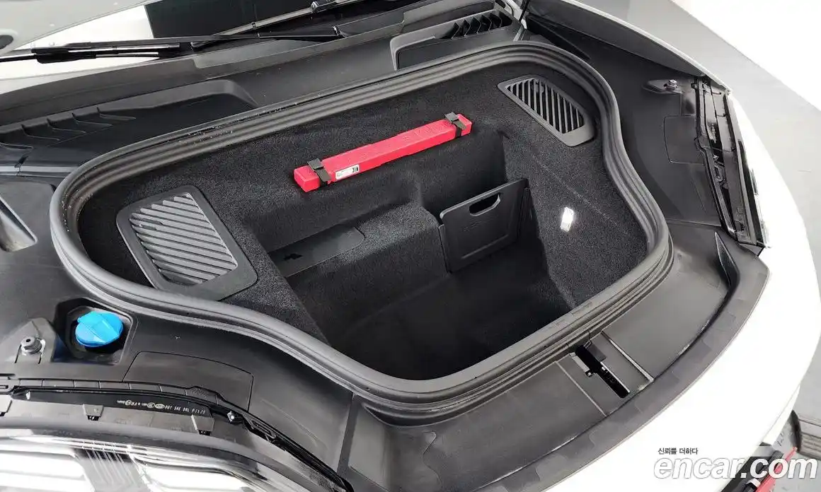 Porsche Macan 2025 0.2 Автомат в Москве № 230915, фото 7