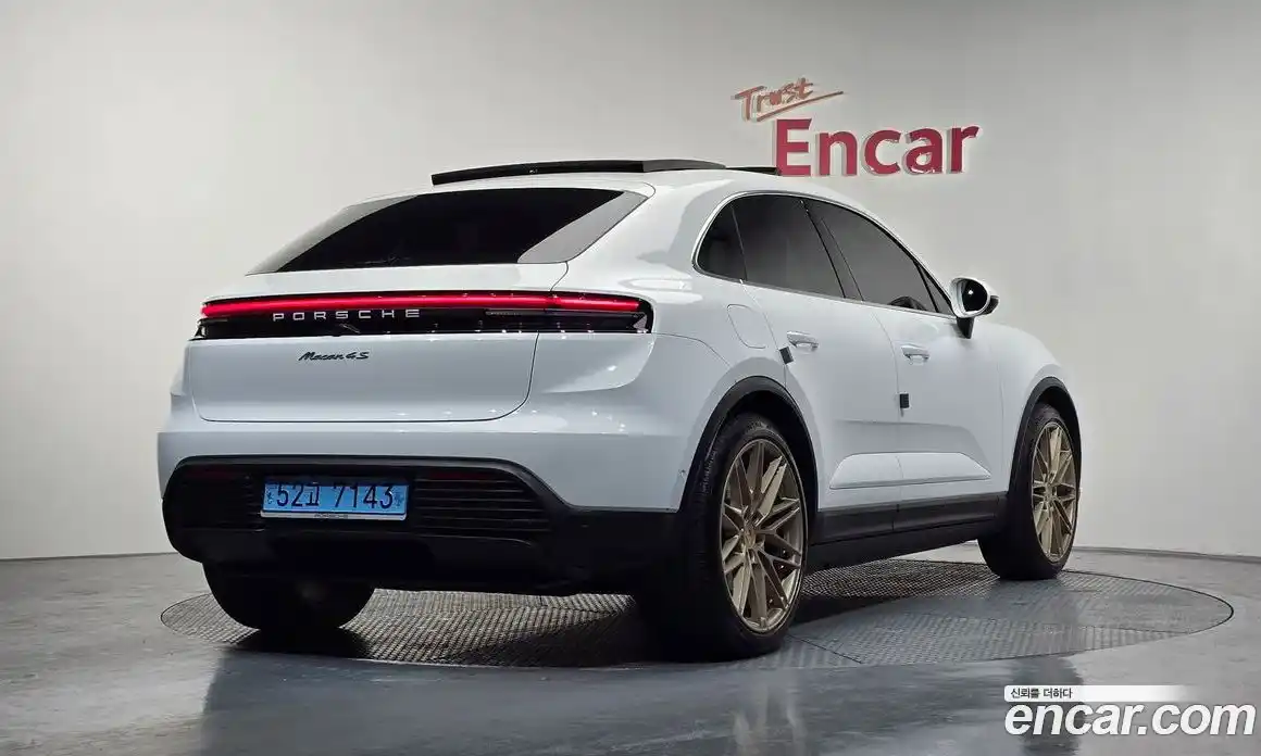 Porsche Macan 2025 0.2 Автомат в Москве № 230915, фото 8