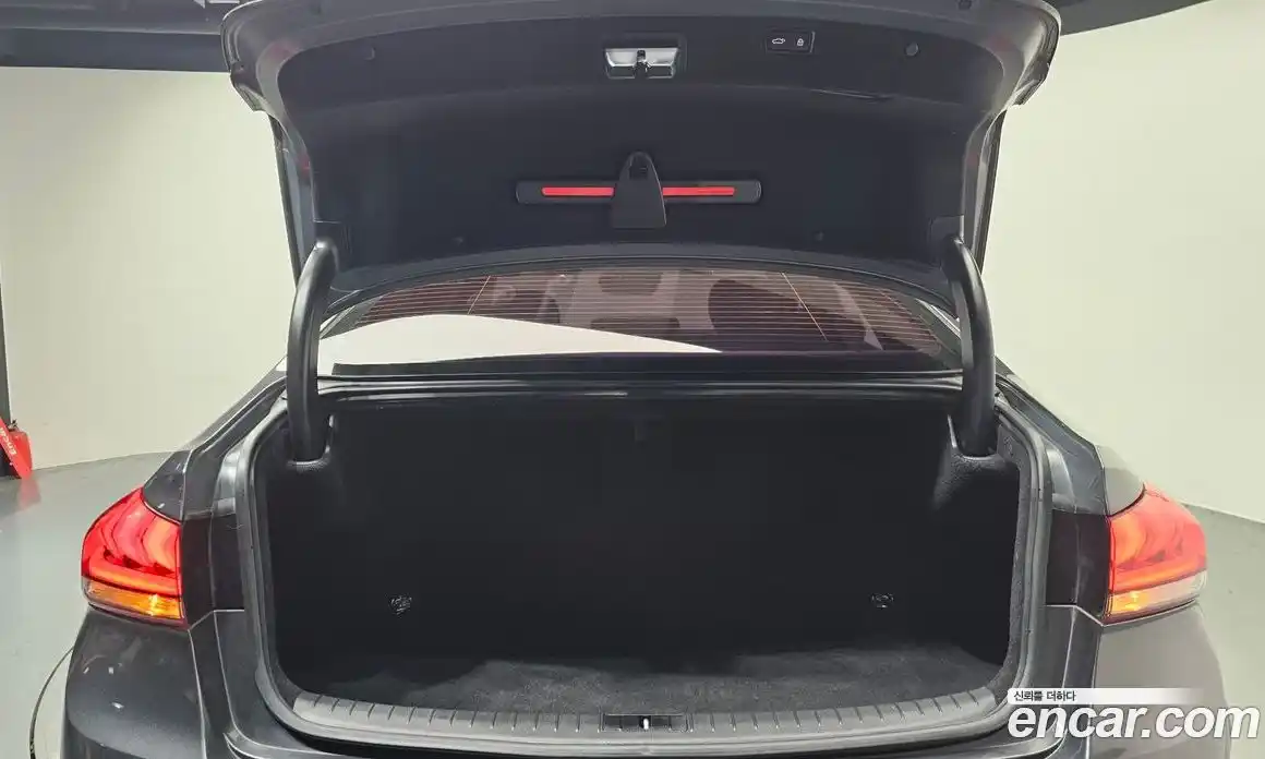 Genesis G80 2018 3.3 Автомат в Москве № 23949, фото 20