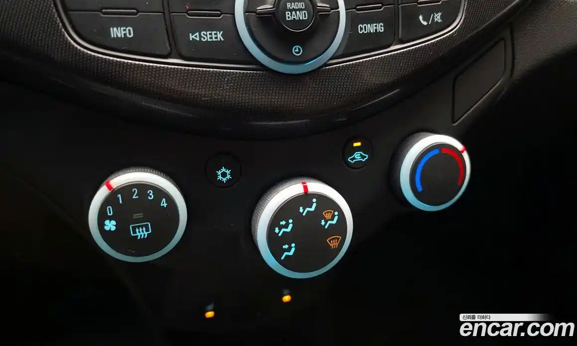 Chevrolet Spark 2014 1.0 Механическая в Москве № 24835, фото 17