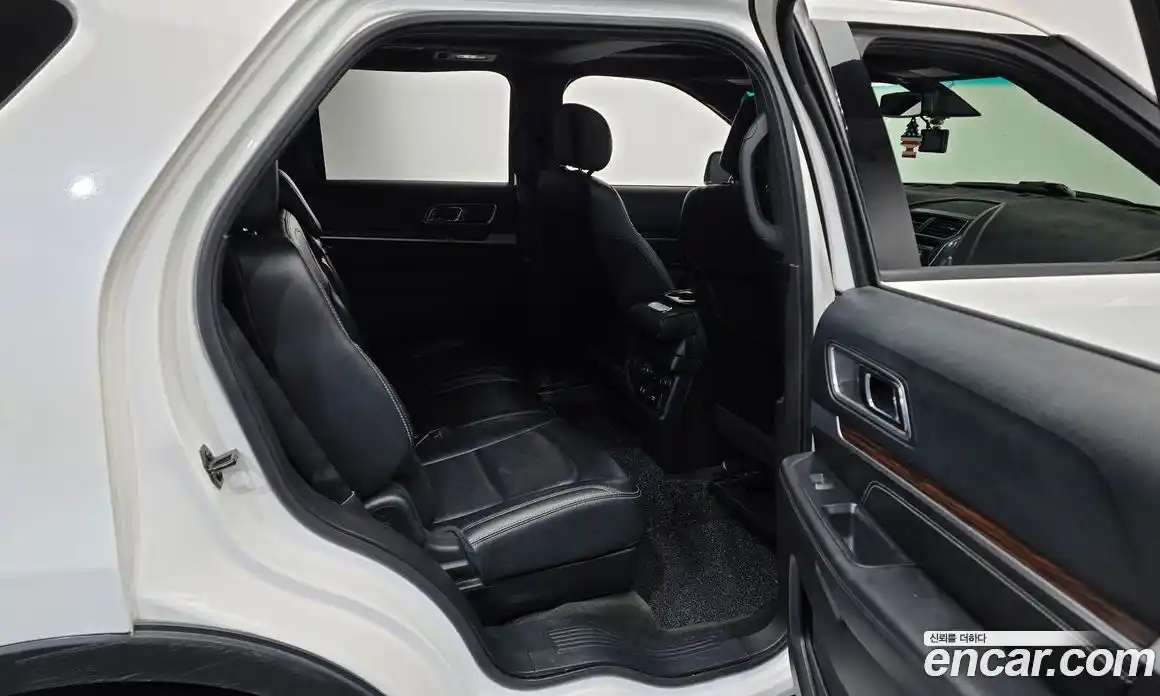 Ford Explorer 2016 2.3 Автомат в Москве № 255623, фото 17