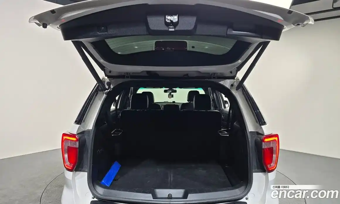 Ford Explorer 2016 2.3 Автомат в Москве № 255623, фото 8