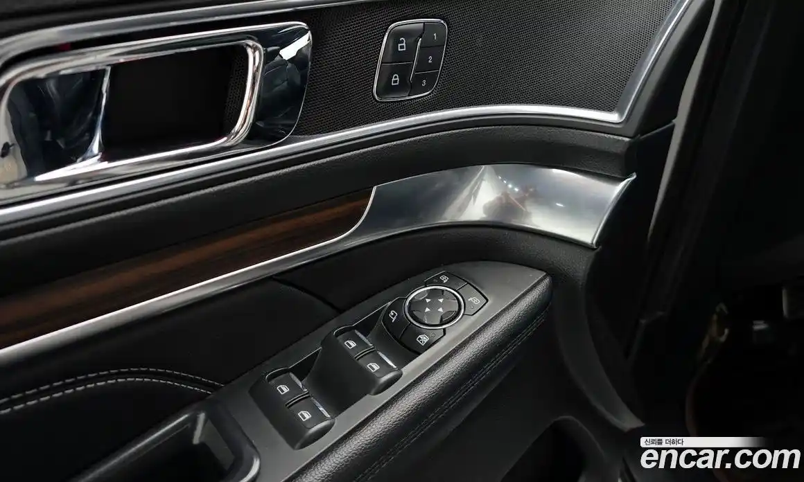 Ford Explorer 2017 2.3 Автомат в Москве № 255667, фото 13