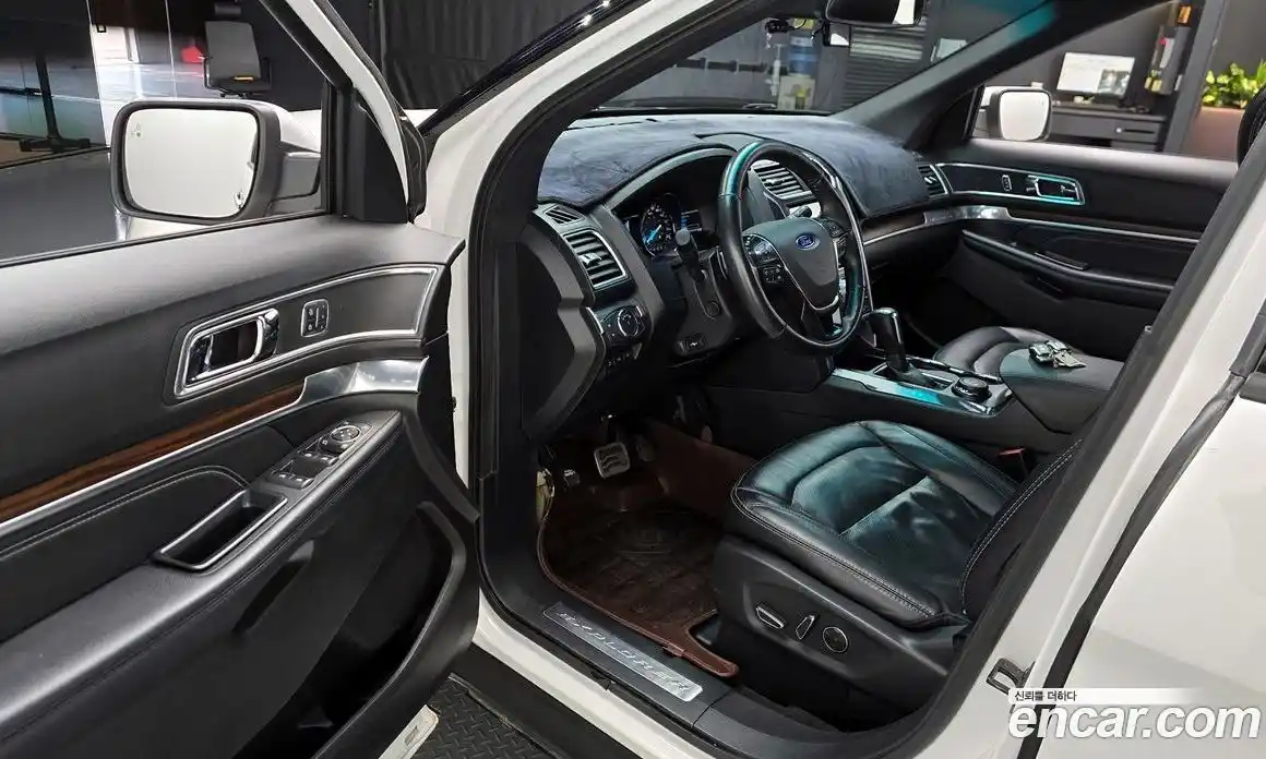 Ford Explorer 2017 2.3 Автомат в Москве № 255667, фото 17