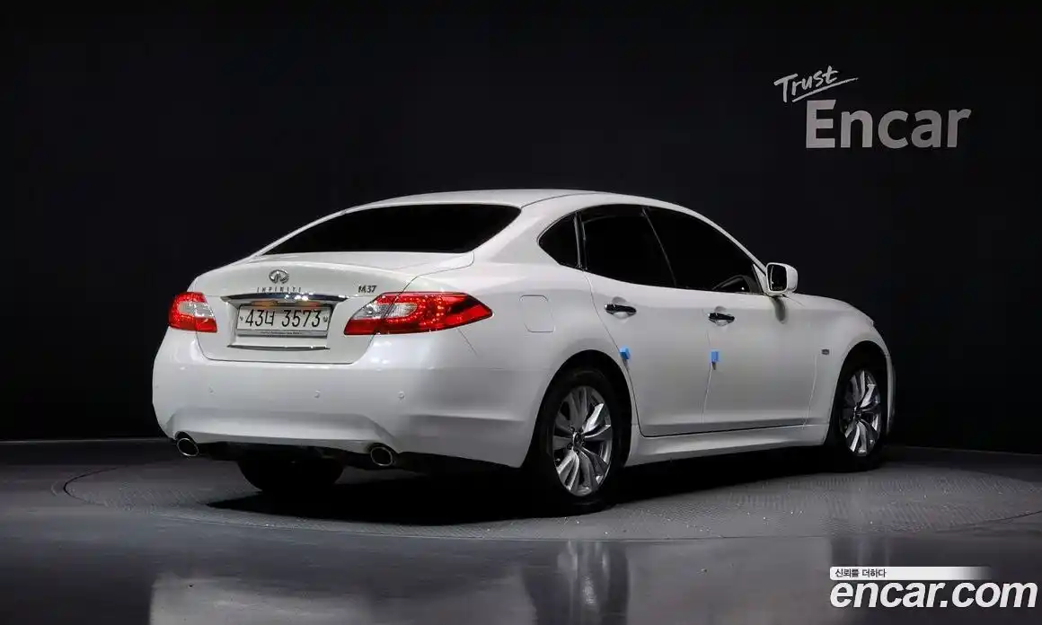 Infiniti M 2011 3.7 Автомат в Москве № 256165, фото 19