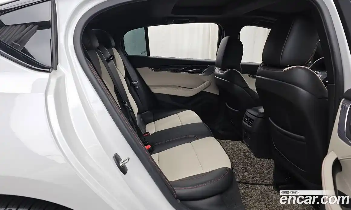 Cadillac CT5 2023 2.0 Автомат в Москве № 256371, фото 1