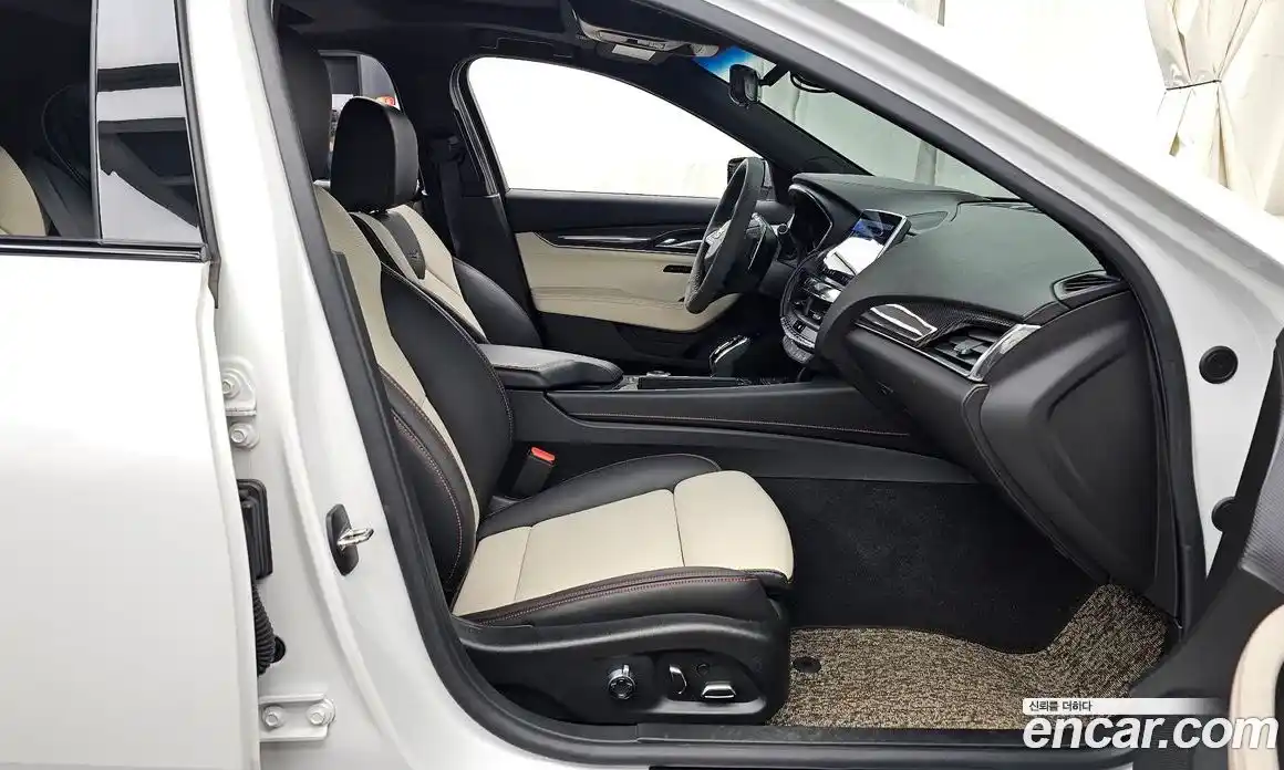 Cadillac CT5 2023 2.0 Автомат в Москве № 256371, фото 8