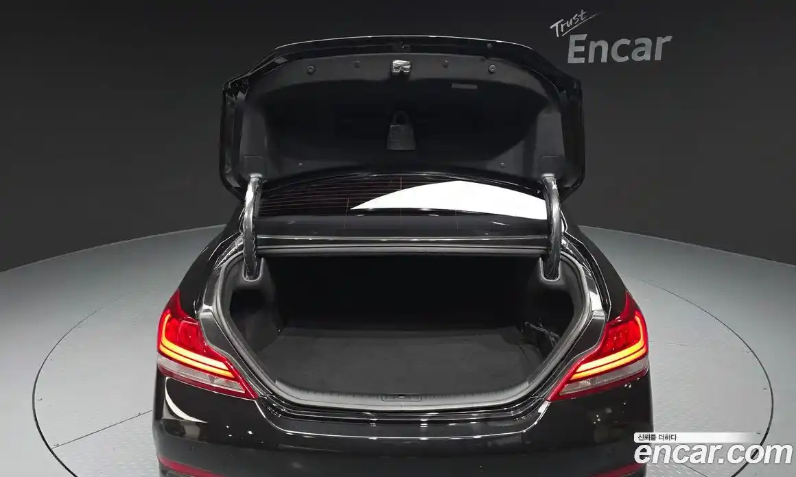 Genesis G70 2018 2.0 Автомат в Москве № 259882, фото 11