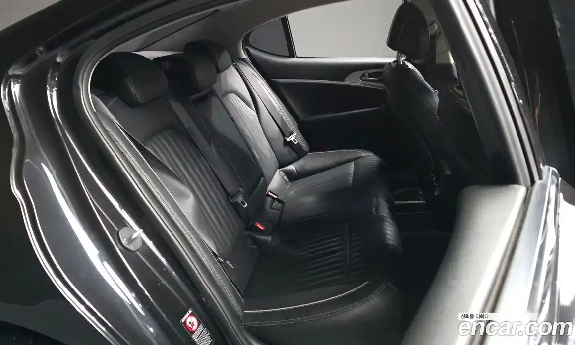 Genesis G70 2018 2.0 Автомат в Москве № 259882, фото 15