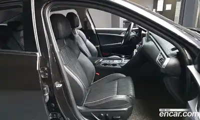 Genesis G70 2018 2.0 Автомат в Москве № 259882, миниатюра 9