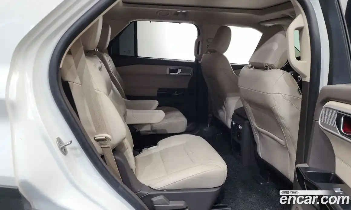 Ford Explorer 2021 3.0 Автомат в Москве № 280470, фото 6