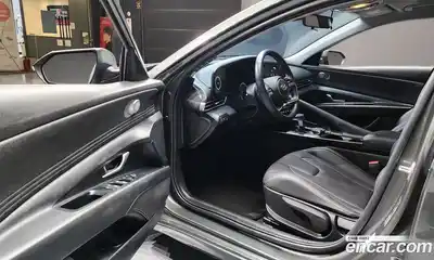 Hyundai Avante 2021 1.6 Автомат в Москве № 283453, миниатюра 4