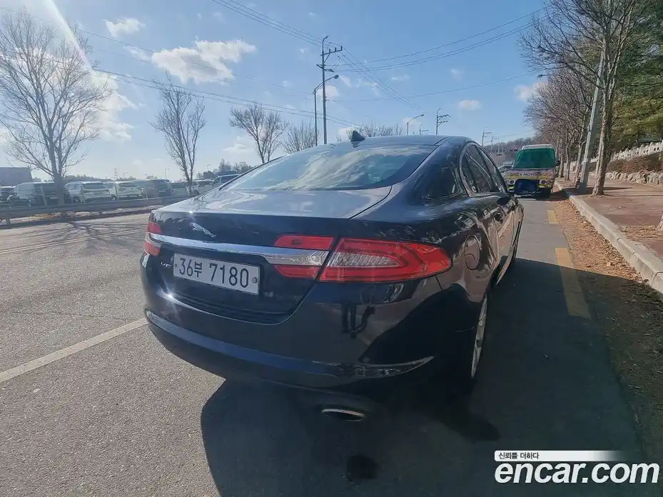 Jaguar XF 2013 2.2 Автомат в Москве № 283956, фото 19