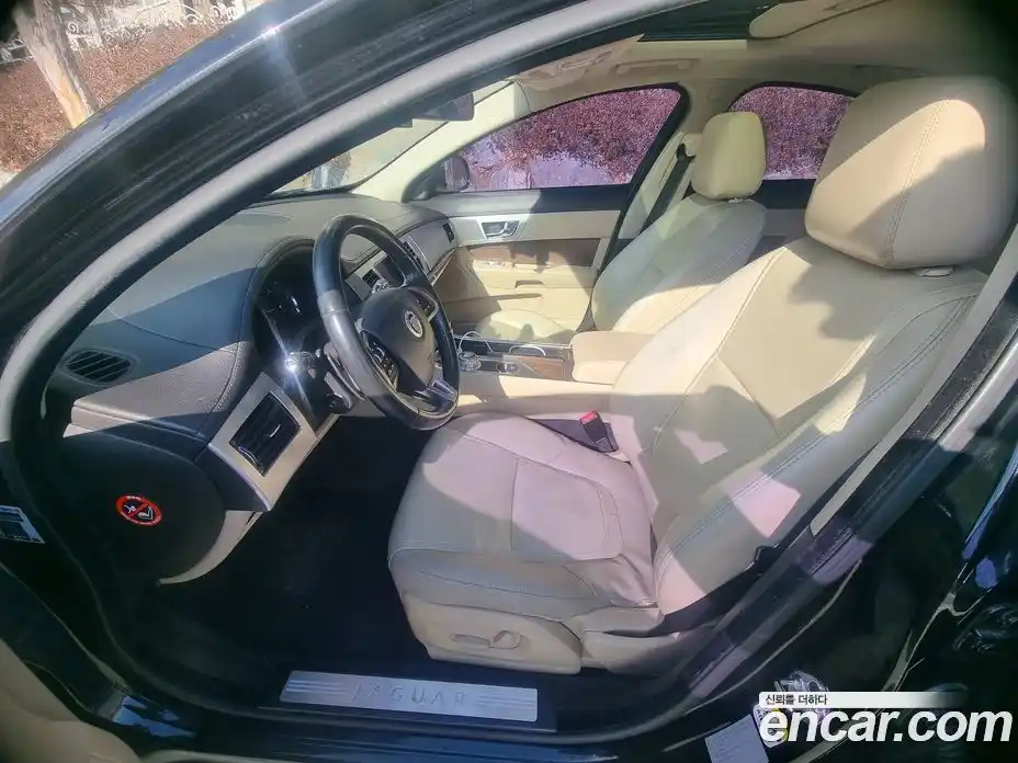 Jaguar XF 2013 2.2 Автомат в Москве № 283956, фото 6