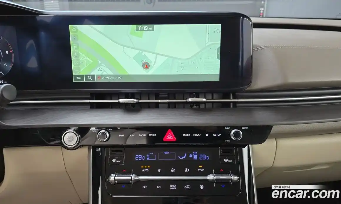 Kia Canival 2023 2.2 Автомат в Москве № 287008, фото 17