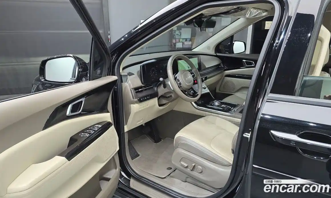 Kia Canival 2023 2.2 Автомат в Москве № 287008, фото 3