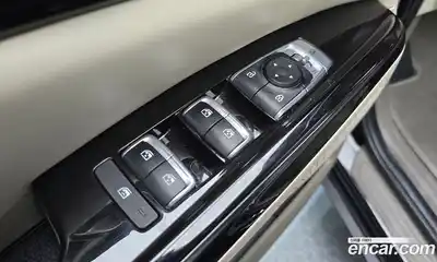 Kia Canival 2023 2.2 Автомат в Москве № 287008, миниатюра 4