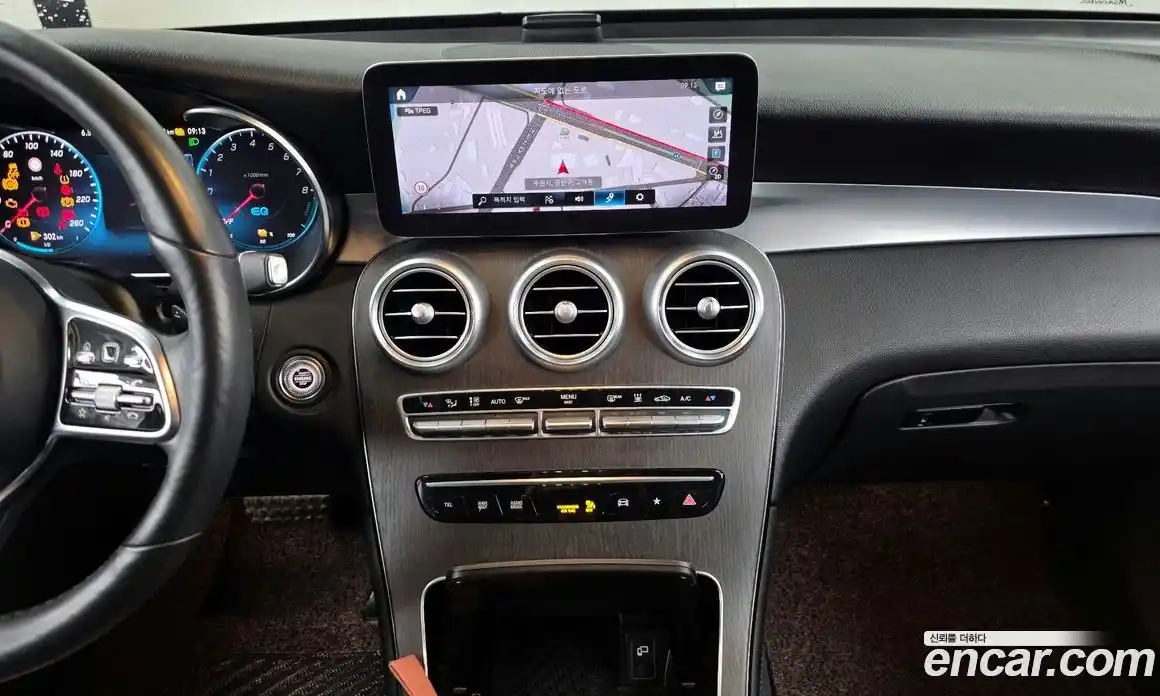 Mercedes-Benz GLC-Class 2021 2.0 Автомат в Москве № 288692, фото 2