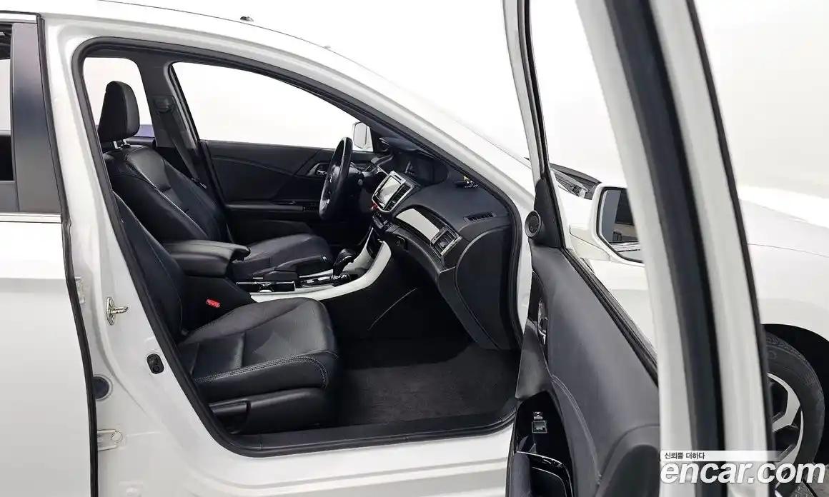 Honda Accord 2016 2.4 Автомат в Москве № 303001, фото 6