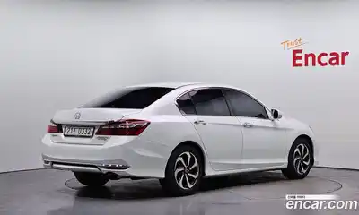 Honda Accord 2016 2.4 Автомат в Москве № 303001, миниатюра 10