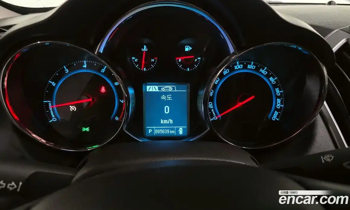 Chevrolet Cruze 2016 1.8 Автомат в Москве № 314867, фото 12