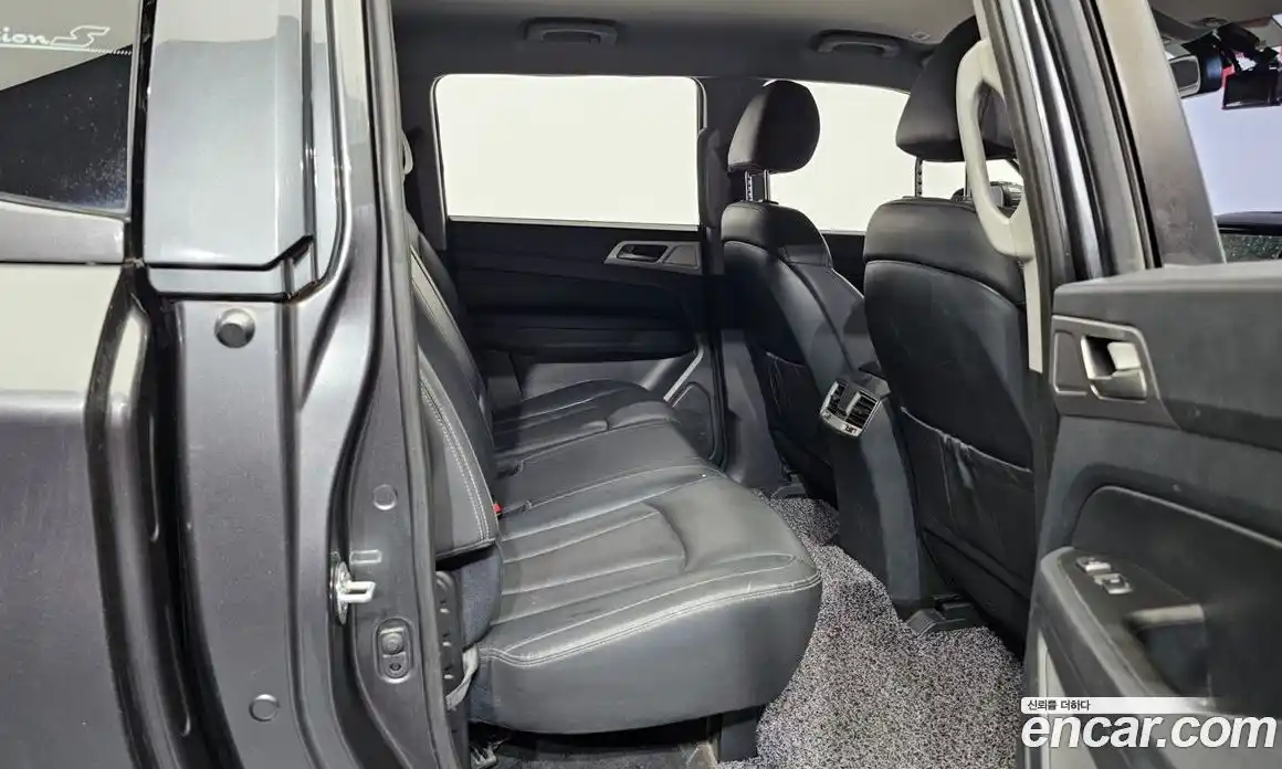 SsangYong Rexton 2019 2.2 Автомат в Москве № 32018, фото 3