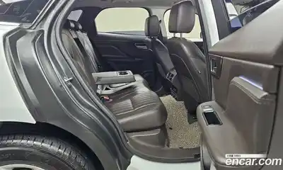 Jaguar F-Pace 2017 2.0 Автомат в Москве № 320214, миниатюра 9