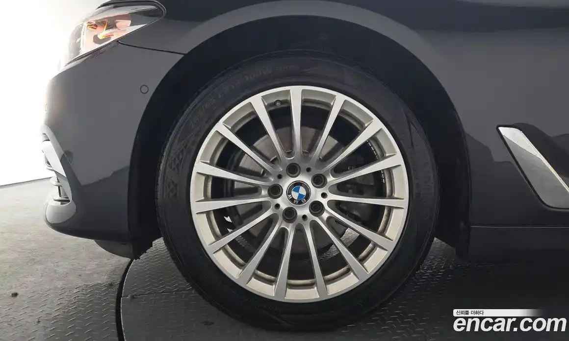 BMW 5-Series 2019 2.0 Автомат в Москве № 335665, фото 19