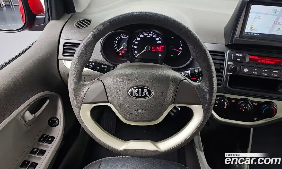 Kia Morning 2013 1.0 Автомат в Москве № 339021, фото 16