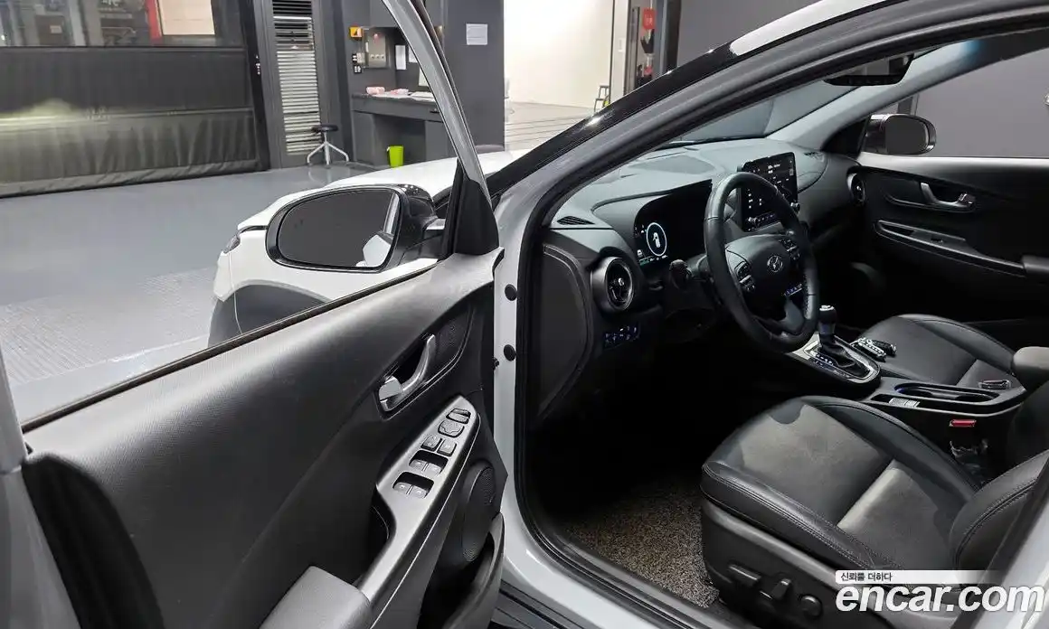 Hyundai Kona 2021 1.6 Автомат в Москве № 3938, фото 15