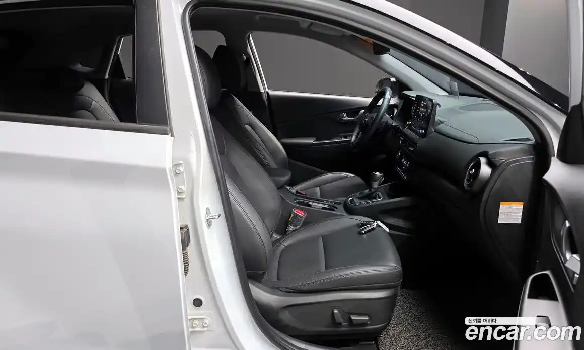 Hyundai Kona 2021 1.6 Автомат в Москве № 3938, фото 3