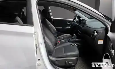 Hyundai Kona 2021 1.6 Автомат в Москве № 3938, миниатюра 3