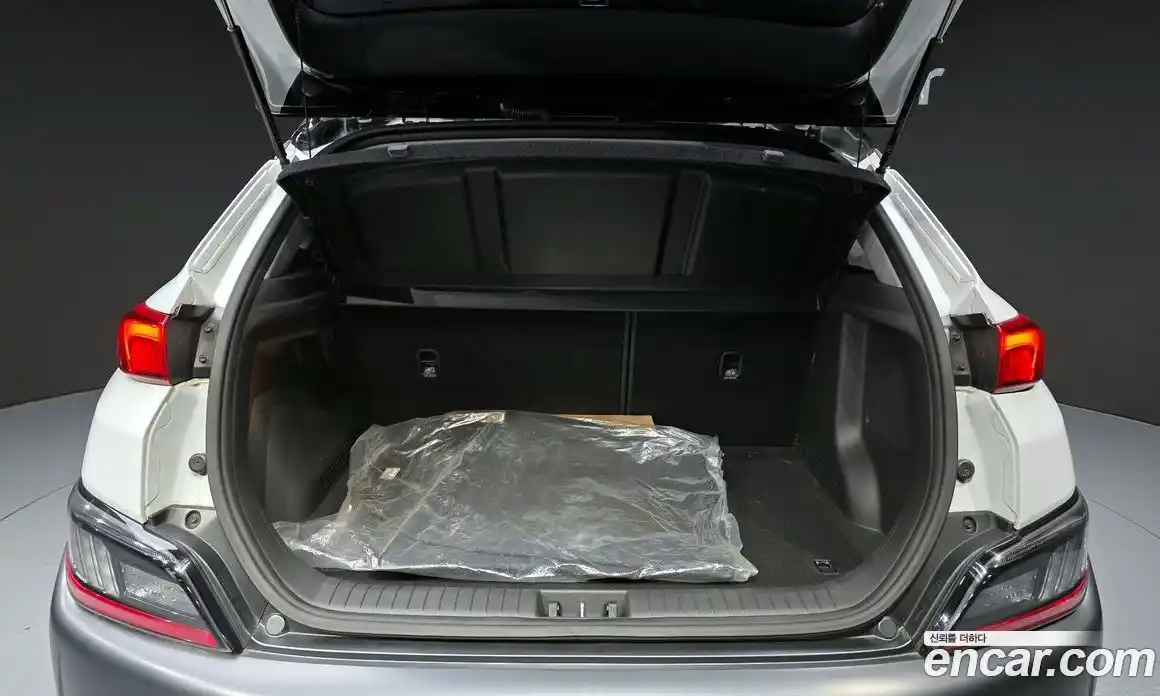 Hyundai Kona 2021 1.6 Автомат в Москве № 3938, фото 6