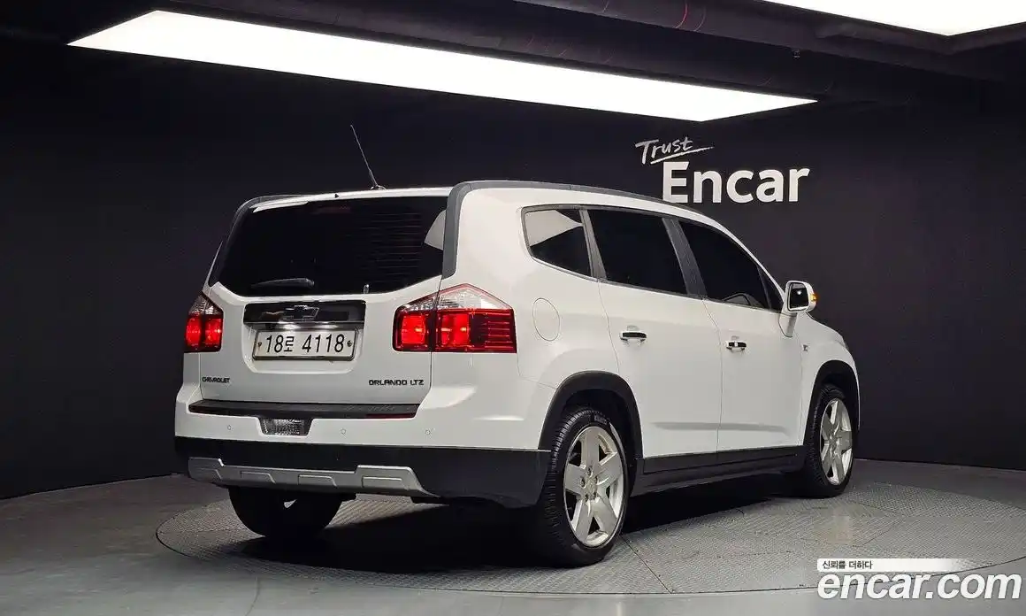 Chevrolet Orlando 2012 2.0 Автомат в Москве № 40889, фото 14