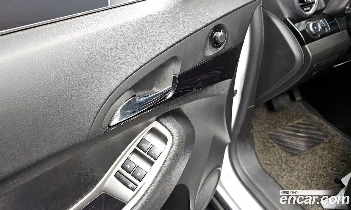 Chevrolet Orlando 2012 2.0 Автомат в Москве № 40889, фото 16