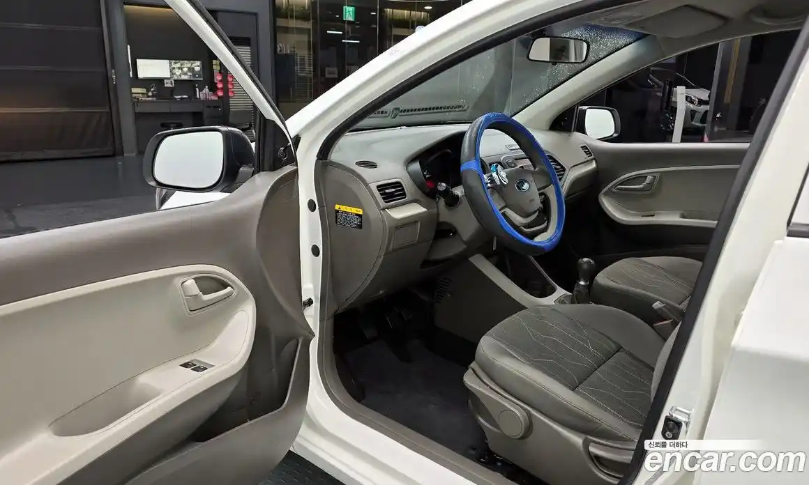 Kia Morning 2014 1.0 Механическая в Москве № 54875, фото 17