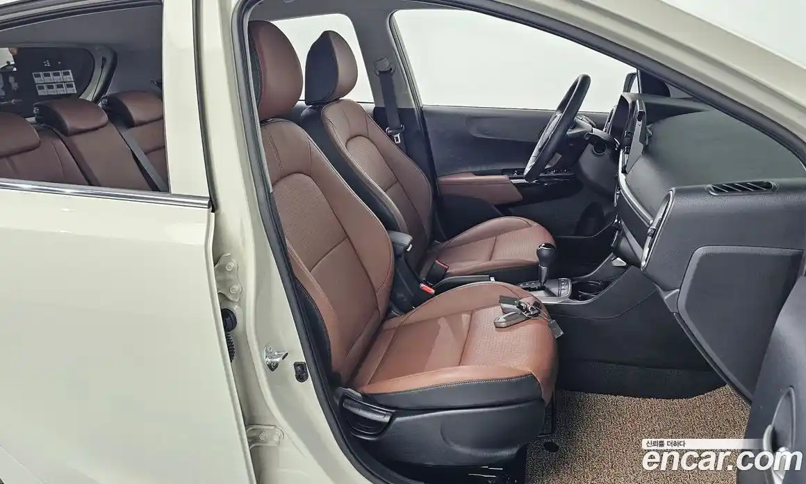 Kia Morning 2024 1.0 Автомат в Москве № 55851, фото 17