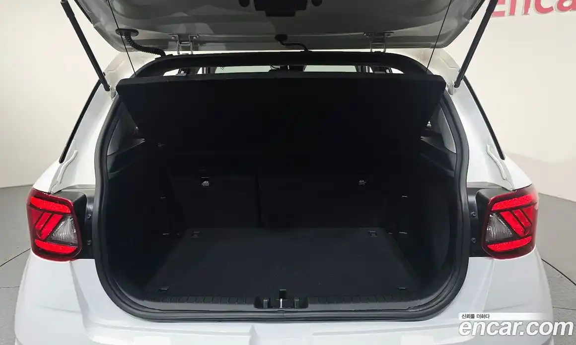 Hyundai Venue 2022 1.6 Автомат в Москве № 6387, фото 13