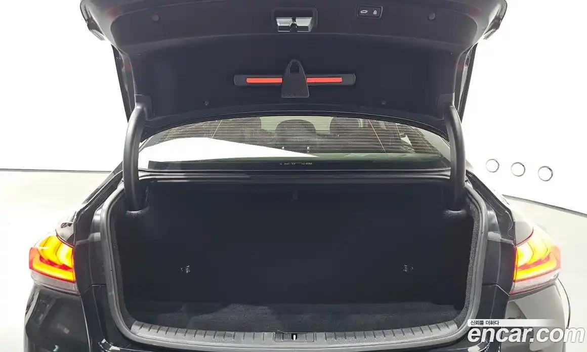 Genesis G80 2017 3.8 Автомат в Москве № 79404, фото 3