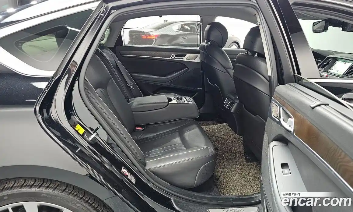 Genesis G80 2017 3.8 Автомат в Москве № 79404, фото 9