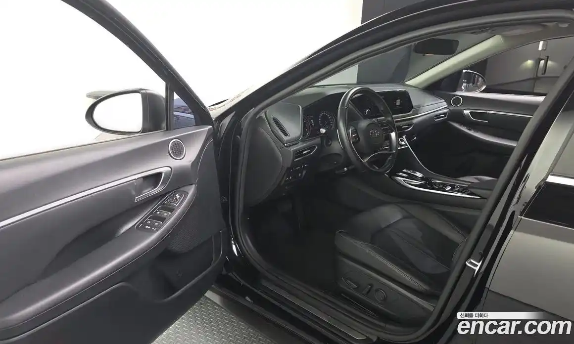 Hyundai Sonata 2021 2.0 Автомат в Москве № 110859, фото 9