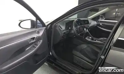 Hyundai Sonata 2021 2.0 Автомат в Москве № 110859, миниатюра 9